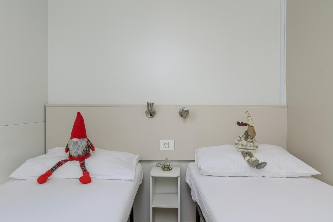 Salve Croatia Mobile Homes In Amadria Park Trogir セゲット・ヴラニツァ エクステリア 写真